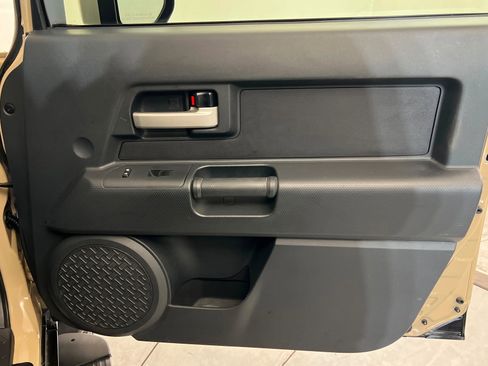 Used 2012 Toyota FJ Cruiser 4WD w/ TRD Sport Pkg image 22