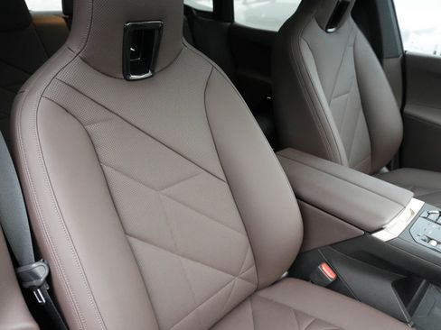 Used 2023 BMW iX xDrive50 w/ Sport Package image 14