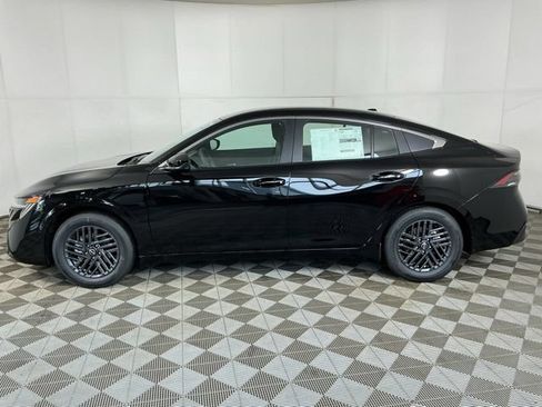 New 2026 Nissan Sentra SV w/ SV Convenience Package FWD image 4