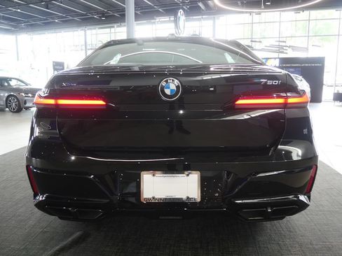 New 2026 BMW 760i xDrive w/ Executive Package AWD/4WD image 4