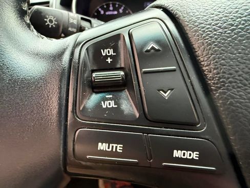 Used 2016 Kia Cadenza Premium FWD image 45