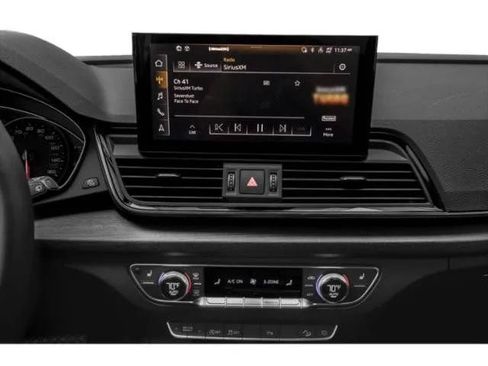 Used 2021 Audi Q5 2.0T Premium Plus w/ Premium Plus Package AWD/4WD image 10