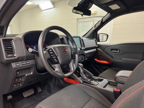 Used 2024 Nissan Frontier PRO-4X w/ Technology Package AWD/4WD image 14