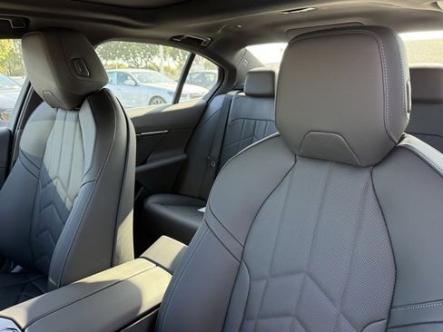 New 2026 BMW 530i w/ Premium Package image 15