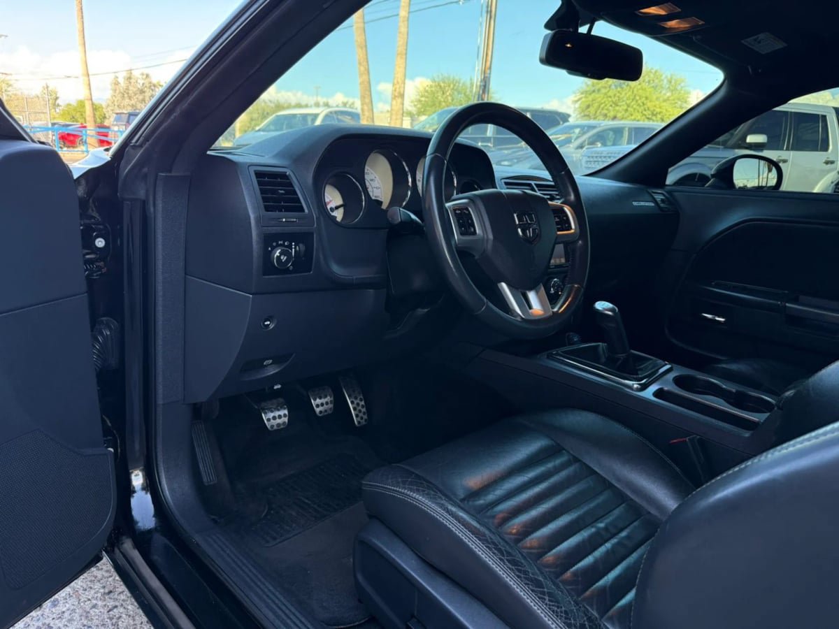 Used 2013 Dodge Challenger R/T RWD image 36