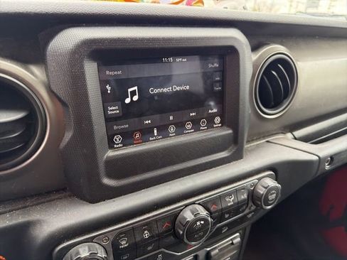 Used 2019 Jeep Wrangler Sport AWD/4WD image 8