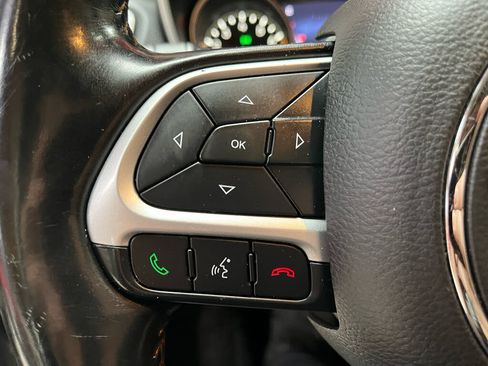 Used 2020 Jeep Compass Limited FWD image 14