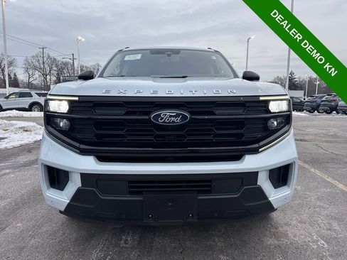 Used 2025 Ford Expedition Max Active image 3