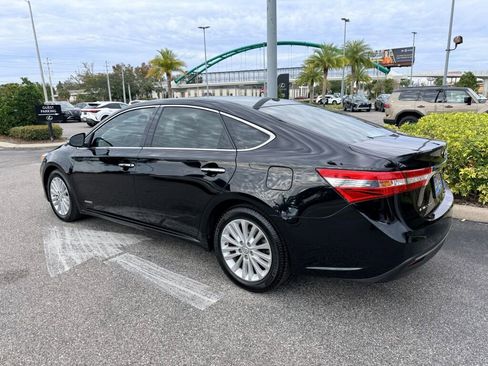 Used 2015 Toyota Avalon XLE Touring image 2