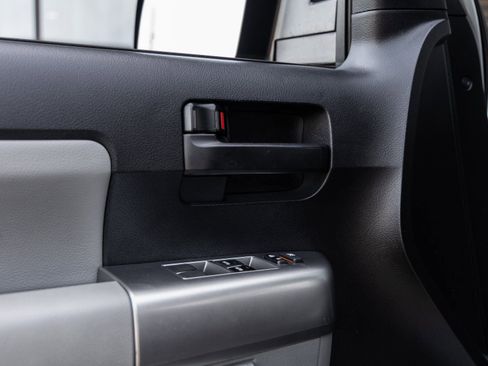 Used 2020 Toyota Sequoia SR5 image 20