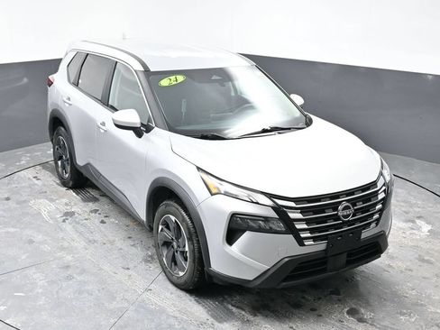 Used 2024 Nissan Rogue SV AWD/4WD image 42