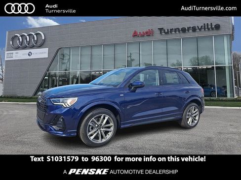 Used 2025 Audi Q3 2.0T Premium w/ Convenience Package image 1