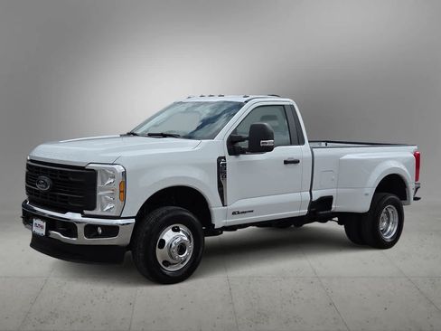Used 2025 Ford F350 XL w/ FX4 Off-Road Package AWD/4WD image 4