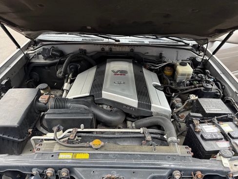 Used 2001 Toyota Land Cruiser image 24