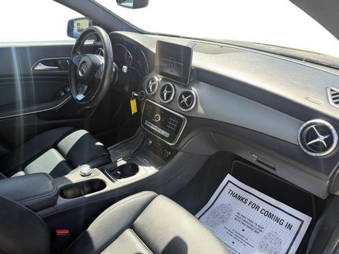 Used 2018 Mercedes-Benz CLA 250 image 9