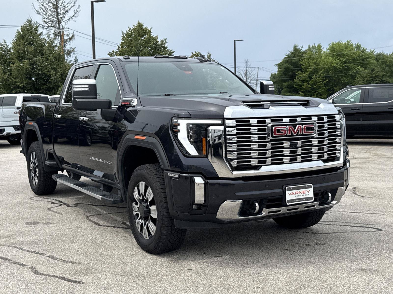 Used 2024 GMC Sierra 2500 Denali w/ Denali Reserve Package AWD/4WD image 8