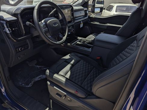 New 2026 Ford F250 Lariat w/ Black Appearance Package AWD/4WD image 10