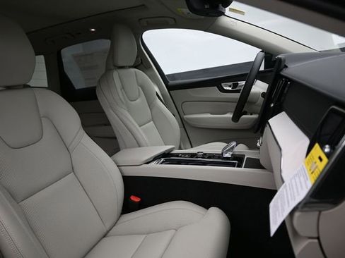 New 2026 Volvo XC60 T8 Ultra w/ Protection Package Premier image 36