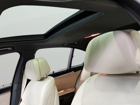 Used 2014 BMW 550i xDrive Sedan image 22