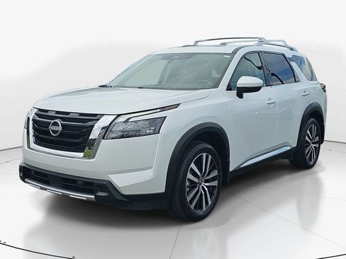 Used 2025 Nissan Pathfinder Platinum w/ Cargo Package FWD image 11