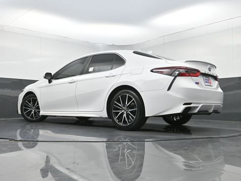 Used 2023 Toyota Camry SE w/ Convenience Package FWD image 28