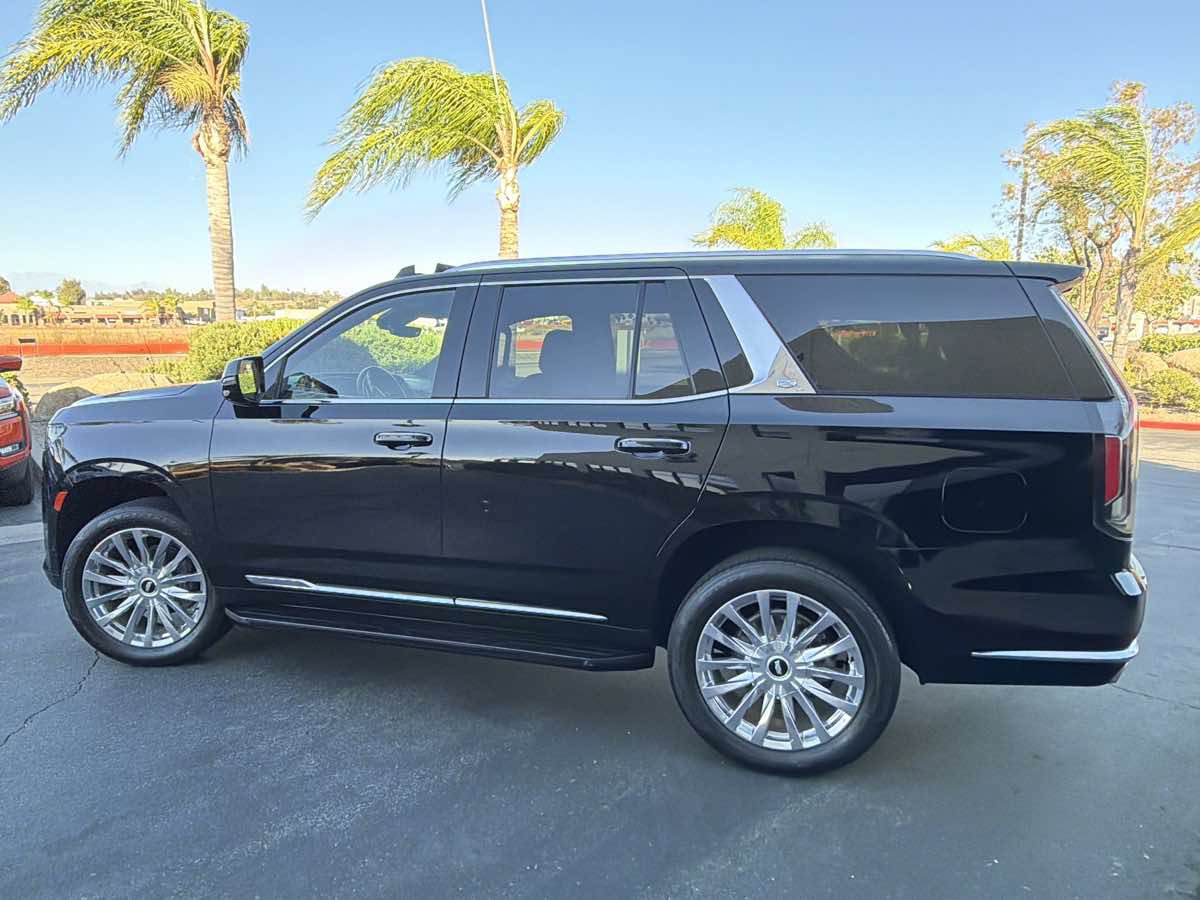 Used 2021 Cadillac Escalade Premium Luxury RWD image 8