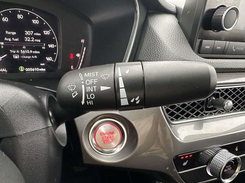 Used 2025 Acura Integra FWD image 19