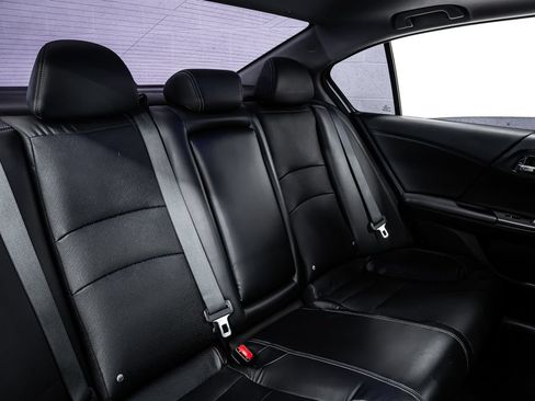 Used 2016 Honda Accord Touring image 33