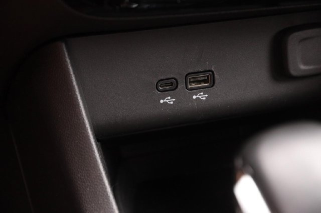 Used 2024 Buick Encore GX Sport Touring FWD image 19
