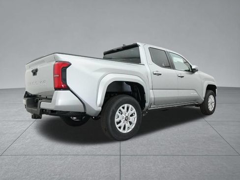 Used 2026 Toyota Tacoma SR5 RWD image 28