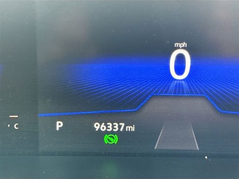 Used 2022 Volkswagen Tiguan SE R-Line image 13