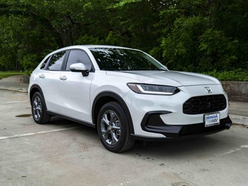 Used 2026 Honda HR-V LX image 2