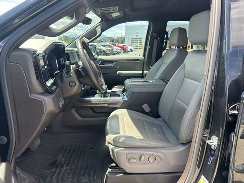 Certified 2022 Chevrolet Silverado 1500 LTZ w/ Technology Package AWD/4WD image 2