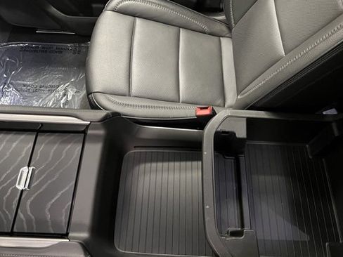 Used 2023 GMC Yukon Denali image 36