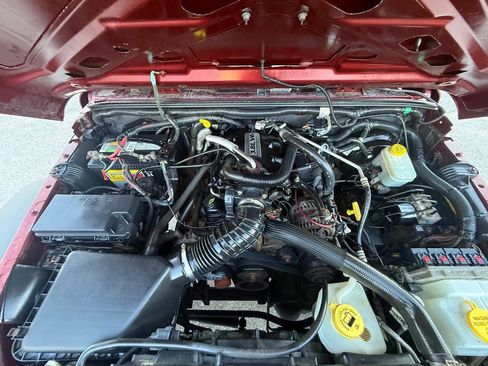 Used 2008 Jeep Wrangler Unlimited Rubicon w/ Dual Top Group image 17