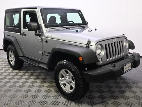 Used 2014 Jeep Wrangler Sport w/ Connectivity Group AWD/4WD image 8