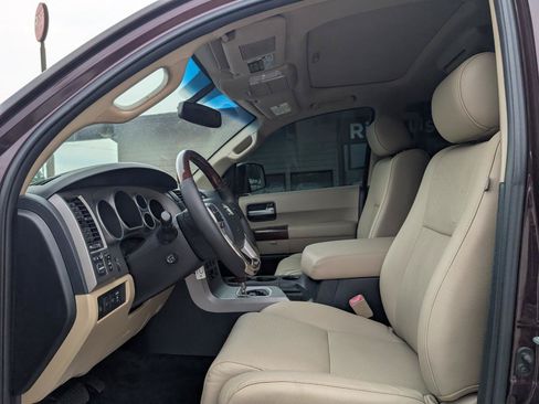 Used 2014 Toyota Sequoia Platinum RWD image 12
