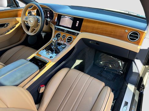 Used 2021 Bentley Continental GT image 14