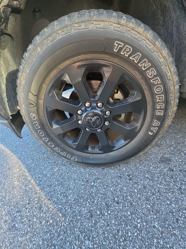 Used 2025 RAM 3500 Laramie AWD/4WD image 15