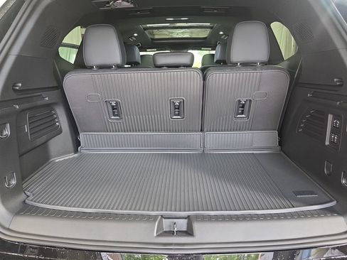 New 2026 Buick Enclave Avenir w/ Super Cruise Package AWD/4WD image 13