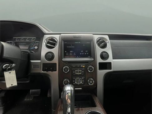 Used 2014 Ford F150 Lariat w/ Lariat Chrome Package AWD/4WD image 9