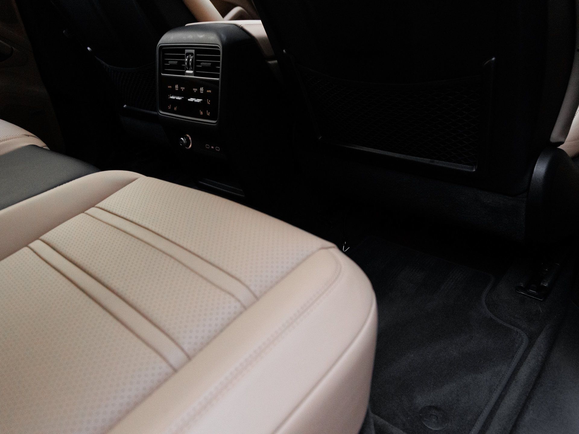 Used 2026 Porsche Cayenne S AWD/4WD image 34