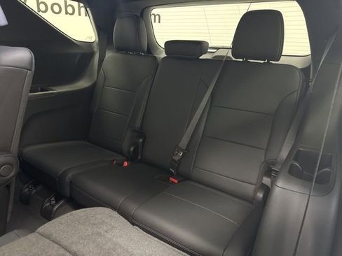 Used 2026 Chevrolet Traverse LT image 27