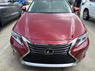 Used 2017 Lexus ES 350 w/ Ultra Luxury Package FWD video 2