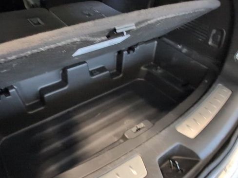 Used 2023 Buick Enclave Essence AWD/4WD image 34