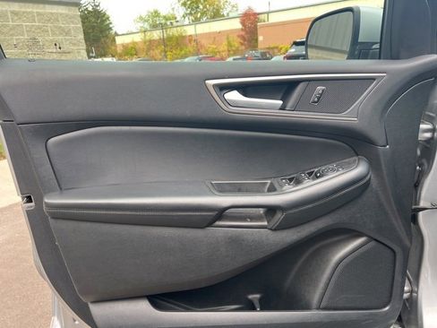 Used 2023 Ford Edge SEL image 19