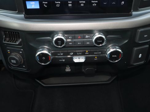 Used 2025 Ford F150 XLT w/ Equipment Group 301A Standard AWD/4WD image 11