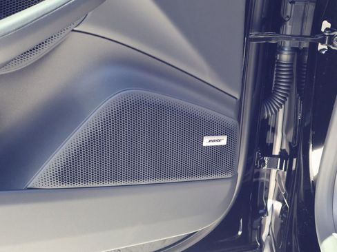 New 2026 Porsche Macan Electric RWD image 13