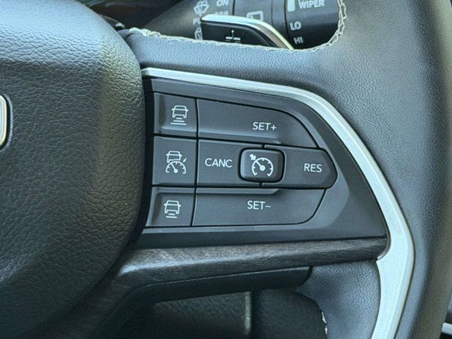 Used 2022 Jeep Grand Cherokee Limited 4xe w/ Luxury Tech Group II AWD/4WD image 24