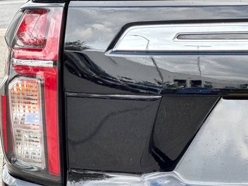 Used 2022 Chevrolet Tahoe LT w/ Luxury Package image 50